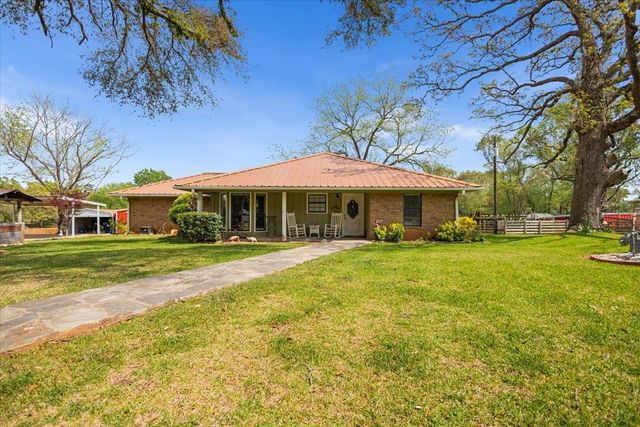 10509 S County Road 456, Henderson, TX 75654