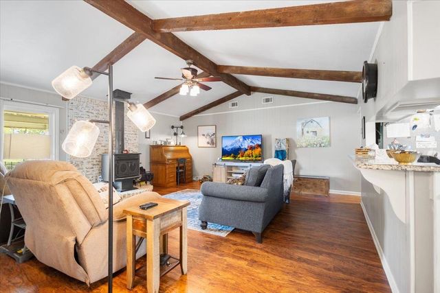 10509 S County Road 456, Henderson, TX 75654