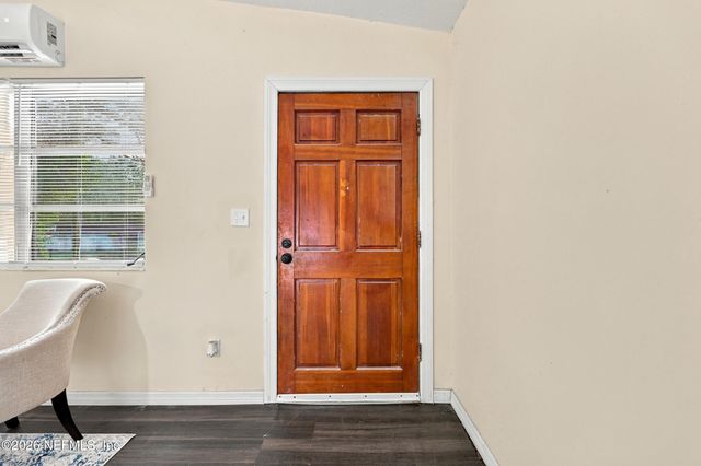 3748 FRYE Avenue W, Jacksonville, FL 32210