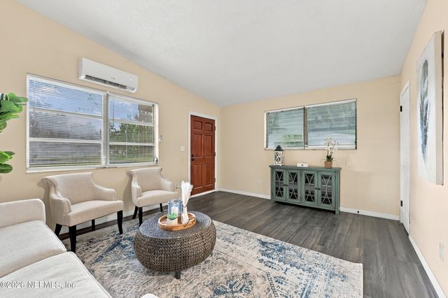 3748 FRYE Avenue W, Jacksonville, FL 32210