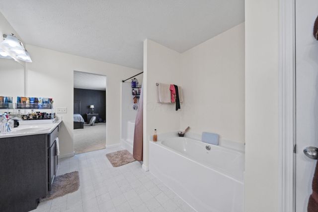 5255 Ansbach Drive, Groveport, OH 43125