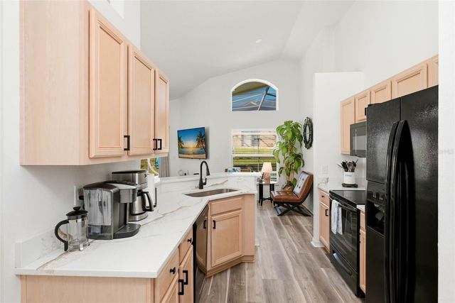 129 HYPOLITA AVENUE, Davenport, FL 33897