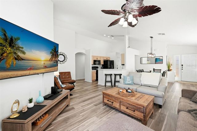 129 HYPOLITA AVENUE, Davenport, FL 33897