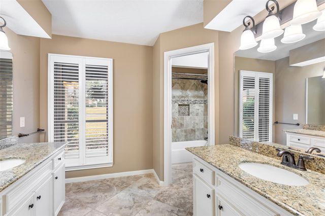 26 Royal Dalton Circle, Conroe, TX 77304