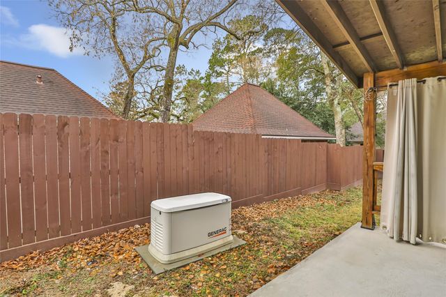 26 Royal Dalton Circle, Conroe, TX 77304