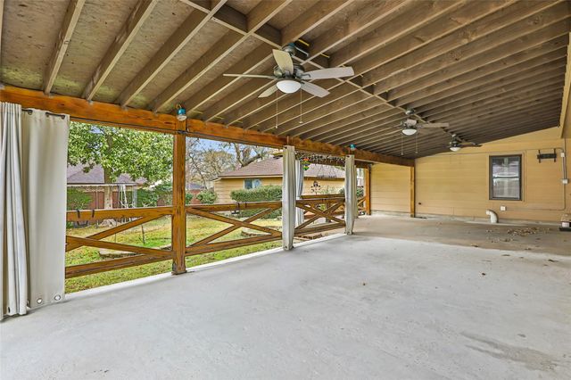 26 Royal Dalton Circle, Conroe, TX 77304