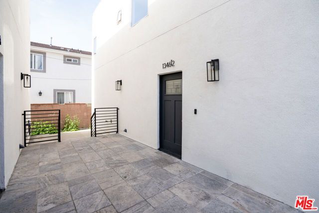 1344 W 37th Place, Los Angeles, CA 90007