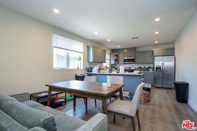 1344 W 37th Place, Los Angeles, CA 90007