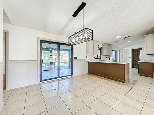 11 Pittwick LN, Palm Coast, FL 32164