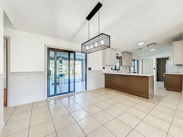 11 Pittwick LN, Palm Coast, FL 32164