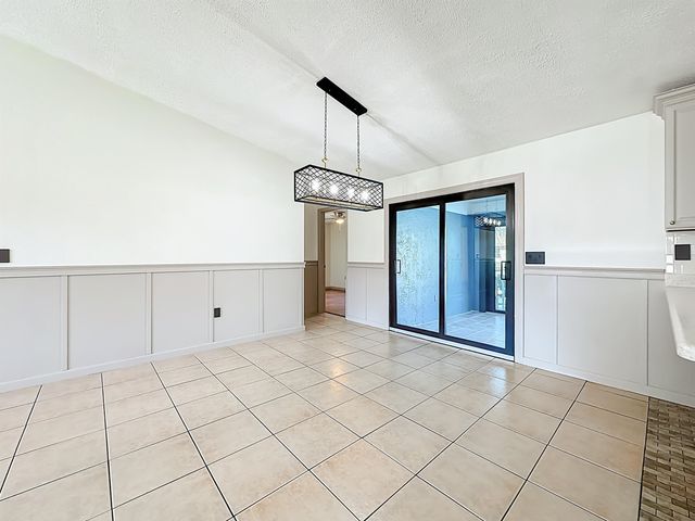 11 Pittwick LN, Palm Coast, FL 32164