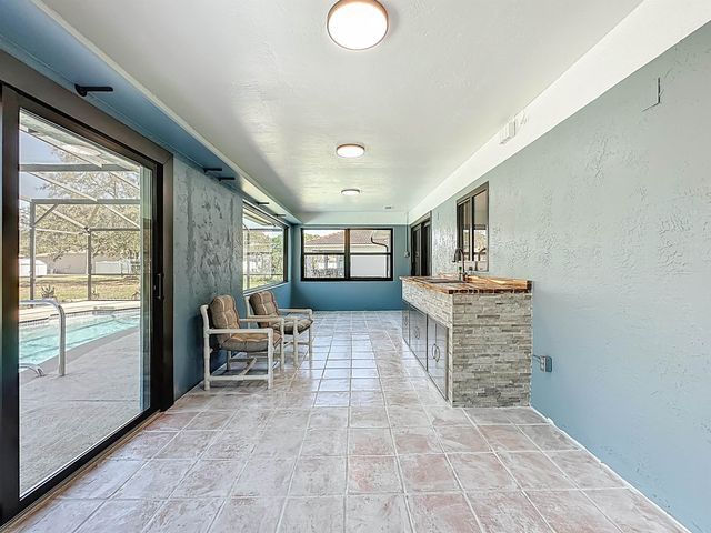 11 Pittwick LN, Palm Coast, FL 32164