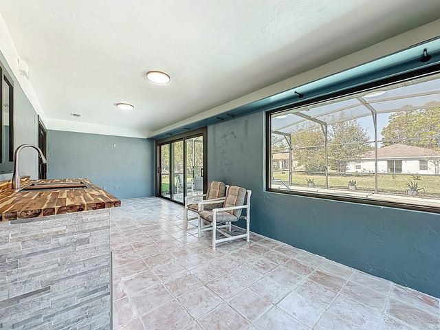 11 Pittwick LN, Palm Coast, FL 32164