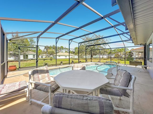 11 Pittwick LN, Palm Coast, FL 32164