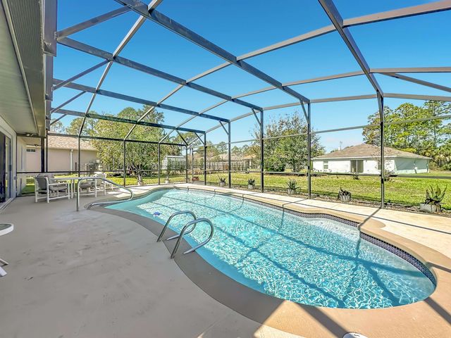 11 Pittwick LN, Palm Coast, FL 32164