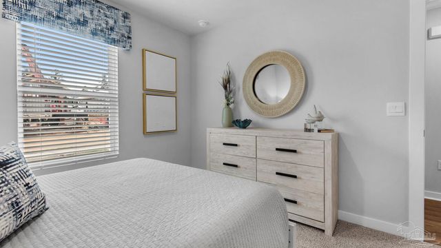 9896 Starling Dr, Pensacola, FL 32506