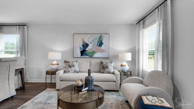 9896 Starling Dr, Pensacola, FL 32506