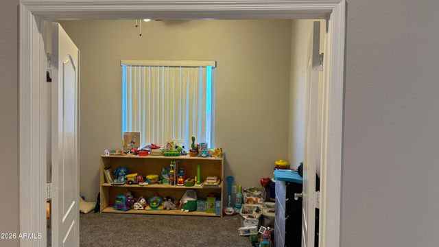 571 W LOCUST Drive, Chandler, AZ 85248