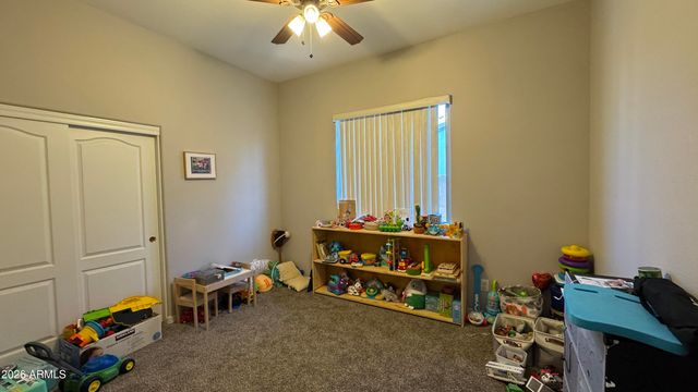 571 W LOCUST Drive, Chandler, AZ 85248