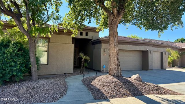 571 W LOCUST Drive, Chandler, AZ 85248