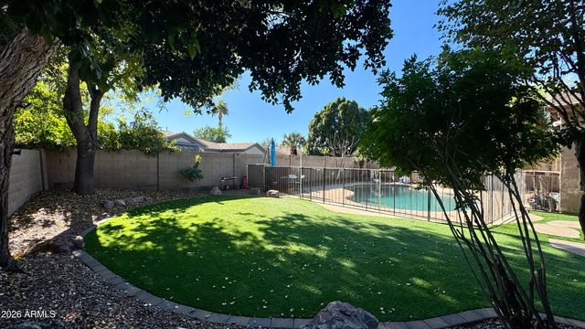 571 W LOCUST Drive, Chandler, AZ 85248