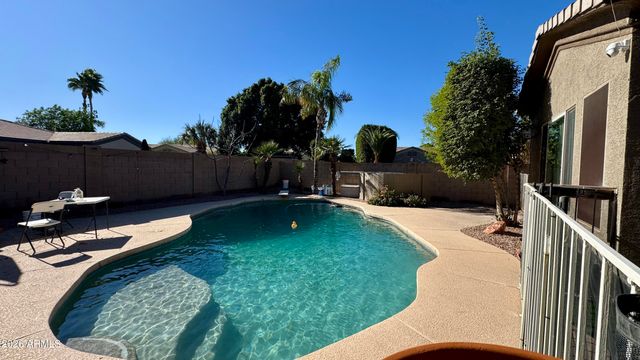 571 W LOCUST Drive, Chandler, AZ 85248