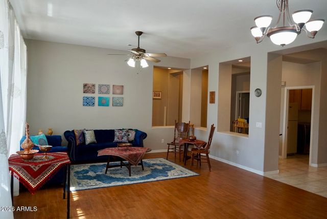 571 W LOCUST Drive, Chandler, AZ 85248