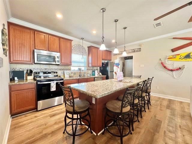 3174 Sea Castle Drive, Crystal Beach, TX 77650