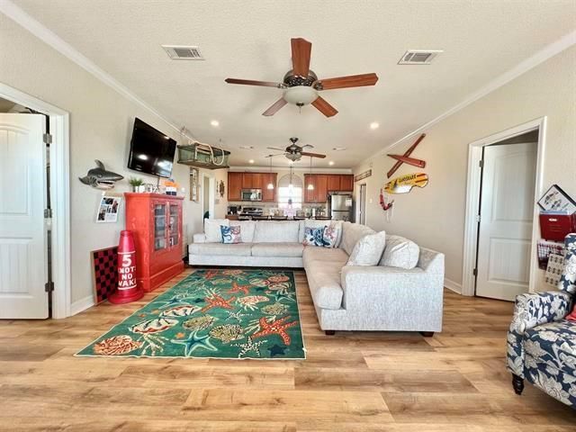 3174 Sea Castle Drive, Crystal Beach, TX 77650
