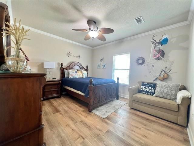 3174 Sea Castle Drive, Crystal Beach, TX 77650