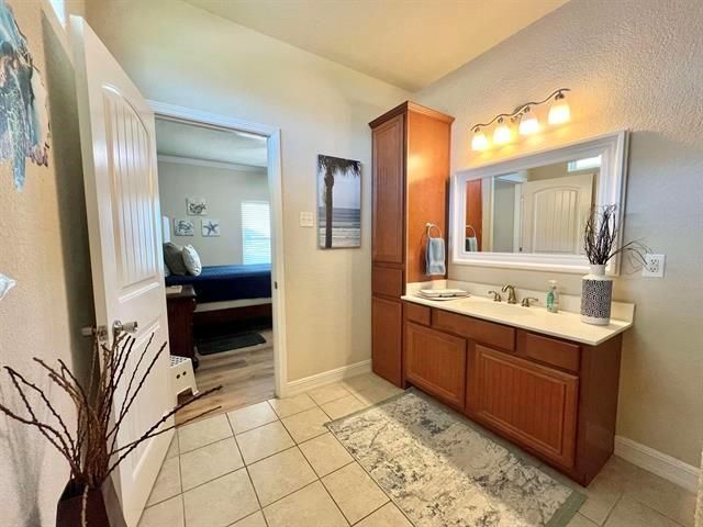 3174 Sea Castle Drive, Crystal Beach, TX 77650