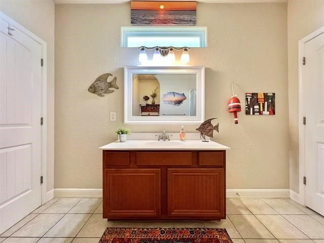 3174 Sea Castle Drive, Crystal Beach, TX 77650