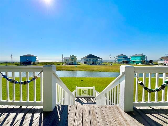 3174 Sea Castle Drive, Crystal Beach, TX 77650
