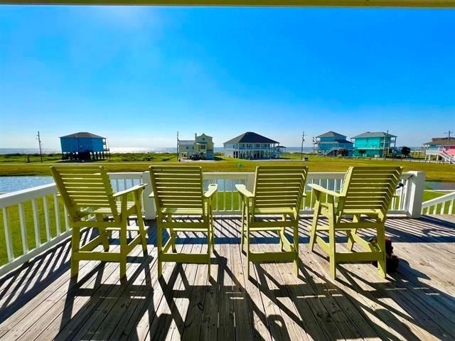 3174 Sea Castle Drive, Crystal Beach, TX 77650