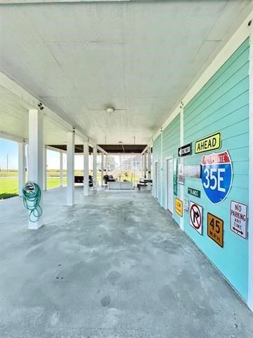 3174 Sea Castle Drive, Crystal Beach, TX 77650