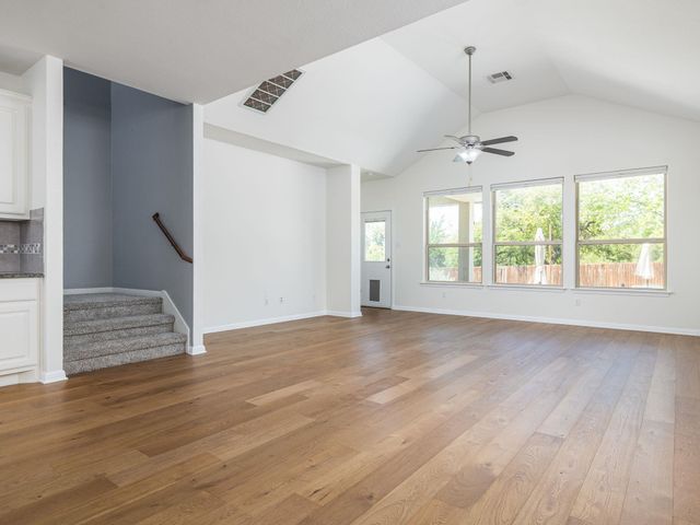 225 Kirkhill ST, Hutto, TX 78634