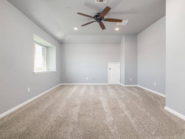 225 Kirkhill ST, Hutto, TX 78634