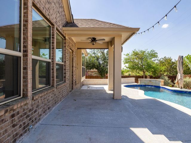 225 Kirkhill ST, Hutto, TX 78634