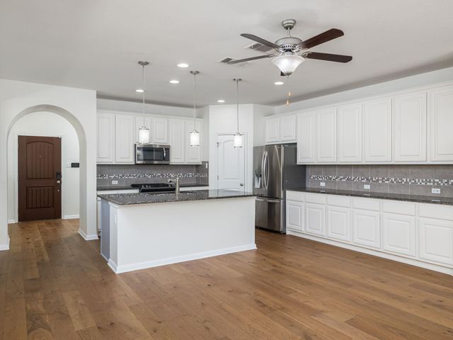 225 Kirkhill ST, Hutto, TX 78634