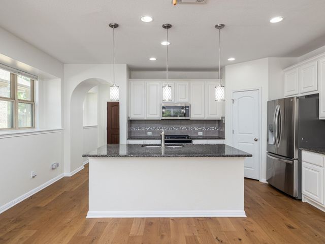 225 Kirkhill ST, Hutto, TX 78634