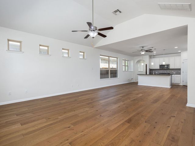 225 Kirkhill ST, Hutto, TX 78634