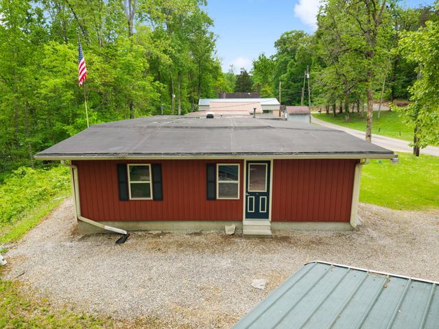825 George Hardwick Drive, Bronston, KY 42518