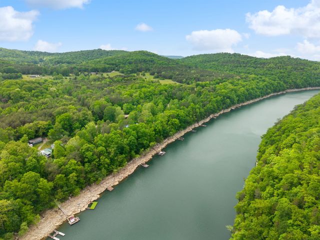 825 George Hardwick Drive, Bronston, KY 42518
