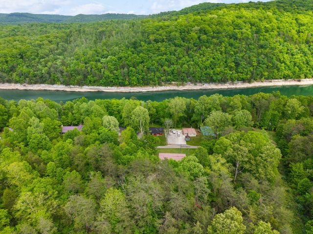 825 George Hardwick Drive, Bronston, KY 42518