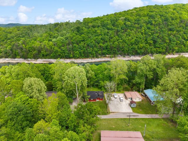 825 George Hardwick Drive, Bronston, KY 42518
