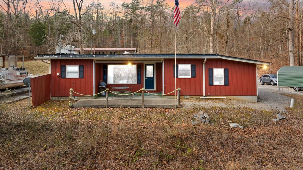 825 George Hardwick Drive, Bronston, KY 42518