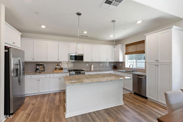 2169 Pomegranate Street, Santa Paula, CA 93060