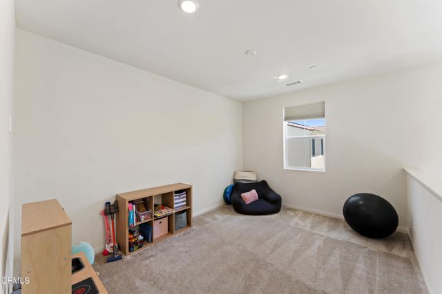 2169 Pomegranate Street, Santa Paula, CA 93060