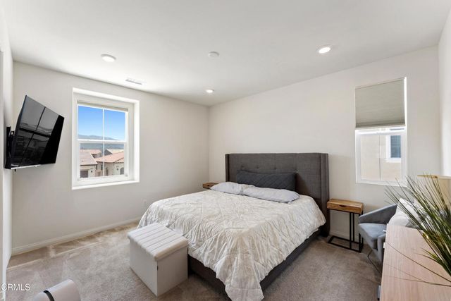2169 Pomegranate Street, Santa Paula, CA 93060