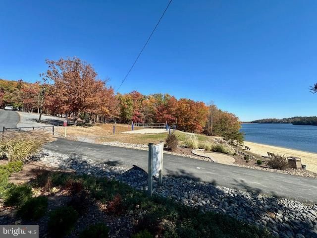 700 MASTERS DR, Cross Junction, VA 22625